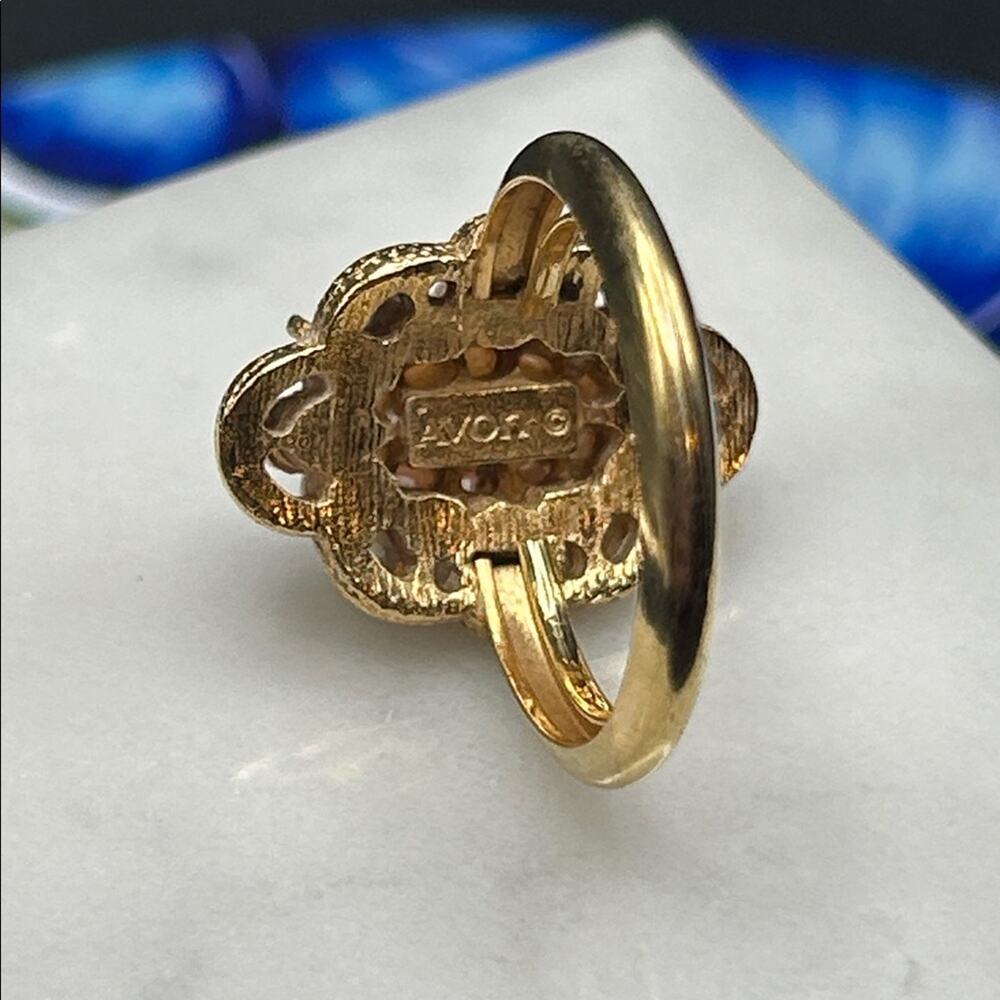 Avon Serena gold-tone ring marquise faux coral stone faux pearls #K44 size 4.5-6 - Picture 3 of 8
